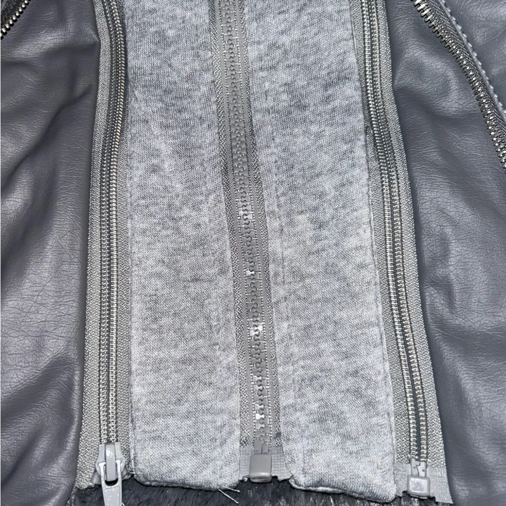 Jou Jou Vegan Leather Moto Jacket Gray Women’s Medium New With Tags - Picture 8 of 16